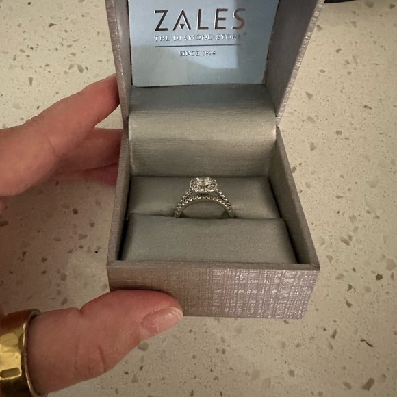 Wedding ring set - Picture 4 of 7